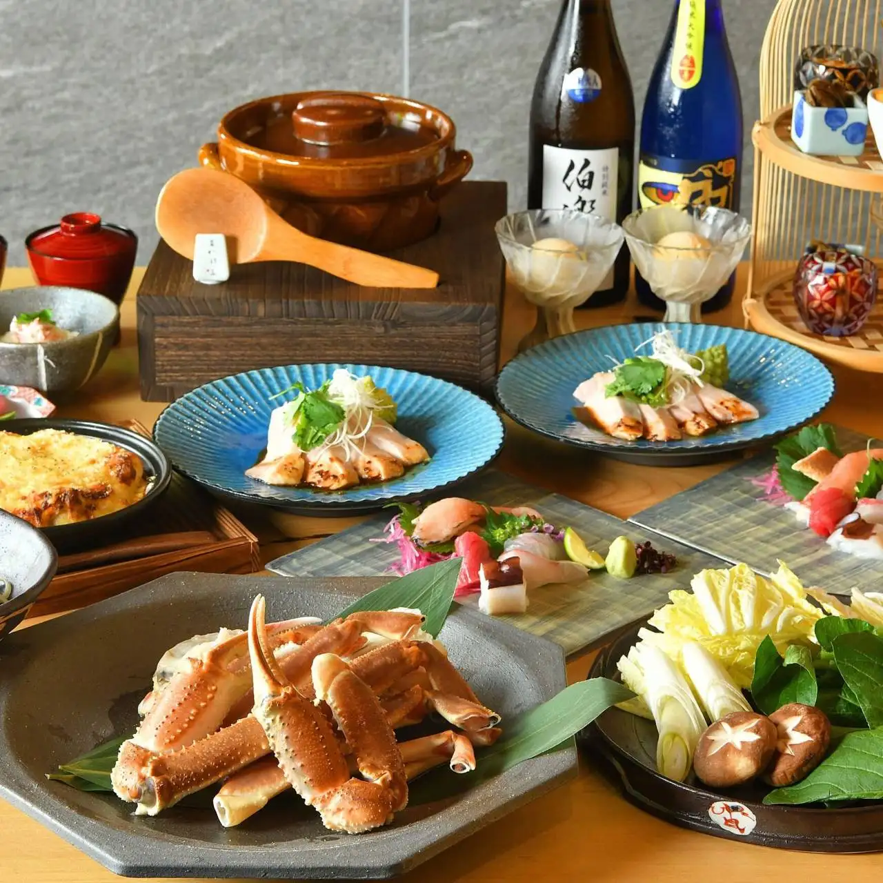 【ずわい蟹鍋コース】蟹刺身や蟹鍋、海鮮グラタン、蟹の土鍋ご飯など＜全9品＞ 